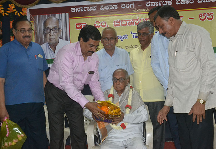 ಲಿಂಗಾಯತರು-ವೀರಶೈವ ಬೇರೆಯಲ್ಲ, ಒಂದೇ: ಎಂ.ಚಿದಾನಂದಮೂರ್ತಿ